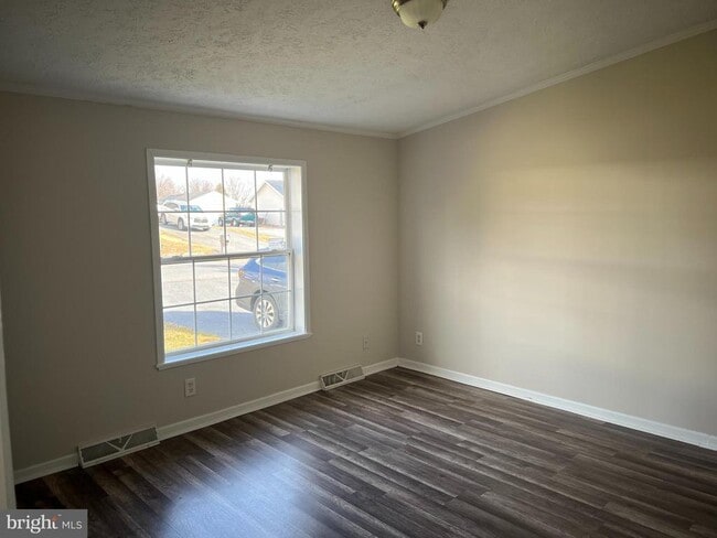 Building Photo - 37 Thayers Gull Dr