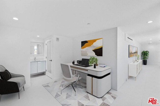 Building Photo - 621 Kings Rd