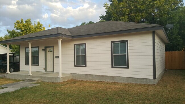 Building Photo - 234 Morningview Dr