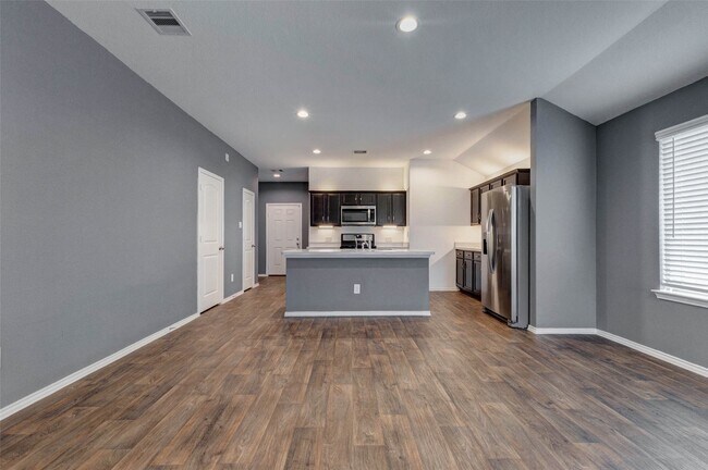 Building Photo - 5114 Jasmine Dawn Dr