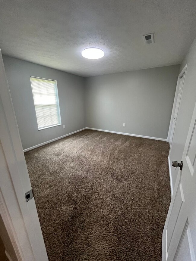 Building Photo - 1430 Avery Ln