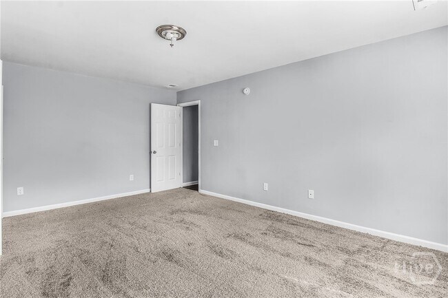 Building Photo - 307 Grasslands Dr