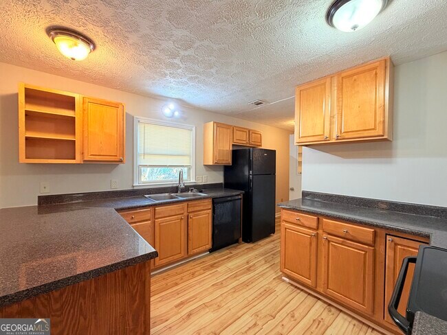 Building Photo - 13 Hearthwood Ct