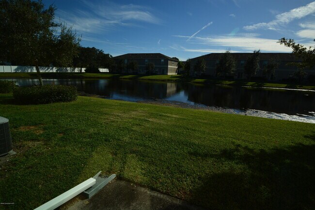 Building Photo - 2765 Revolution St