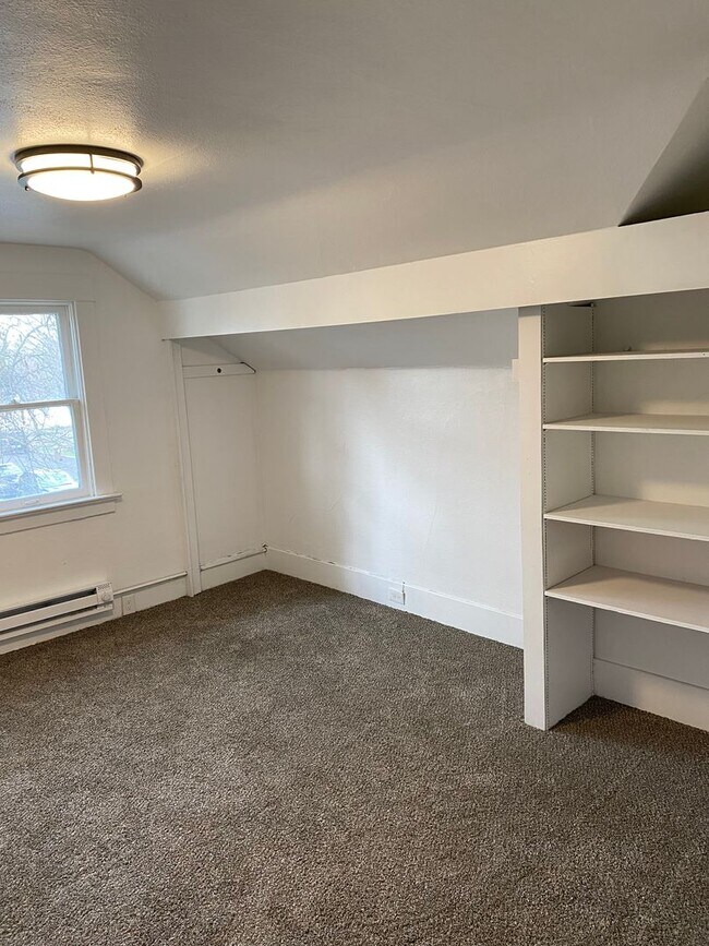 Building Photo - Illinois Duplex