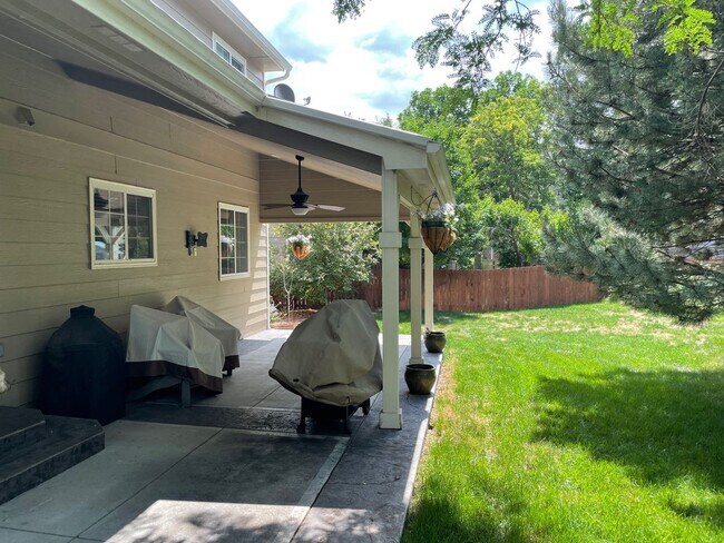 Building Photo - Beautiful Home in Golden Meadows!