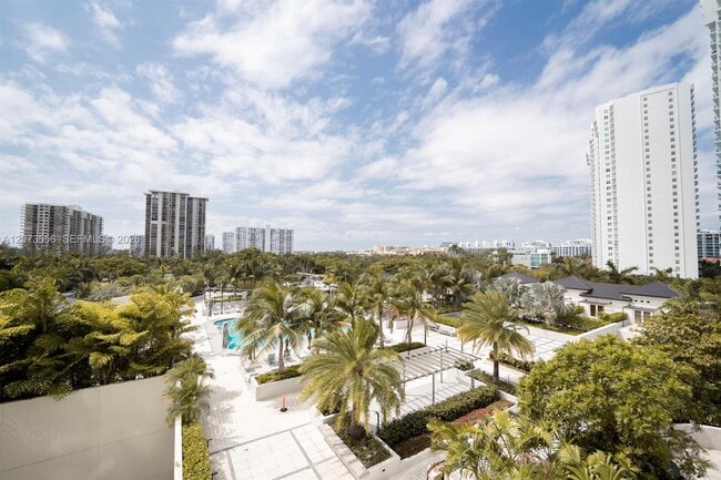Building Photo - 7000 Island Blvd