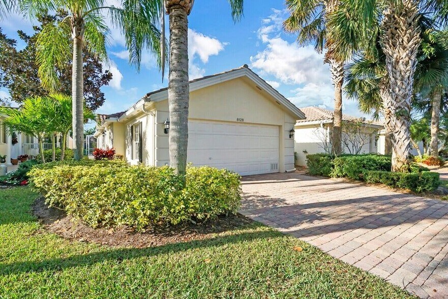 Building Photo - 8128 Montserrat Pl