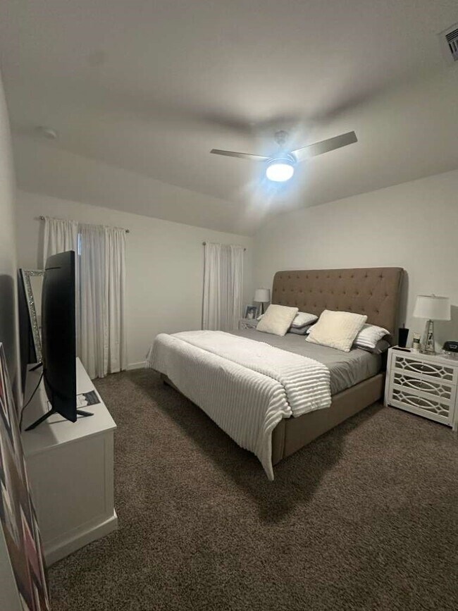 Building Photo - 2908 Misty Elm Ln