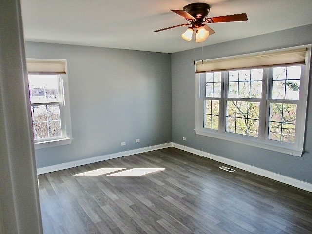 Building Photo - 2667 Woodmere Dr