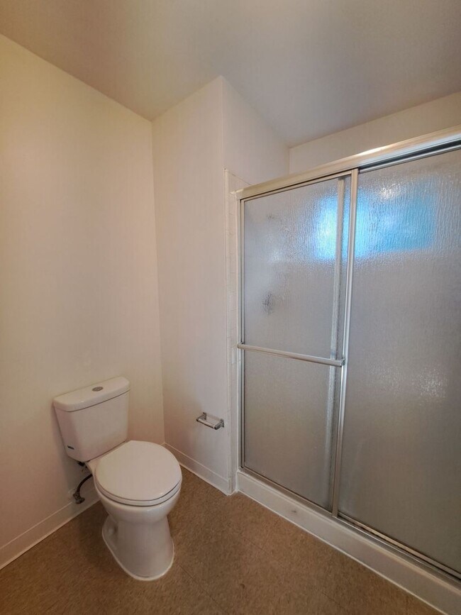 Building Photo - 4864 E University Ave