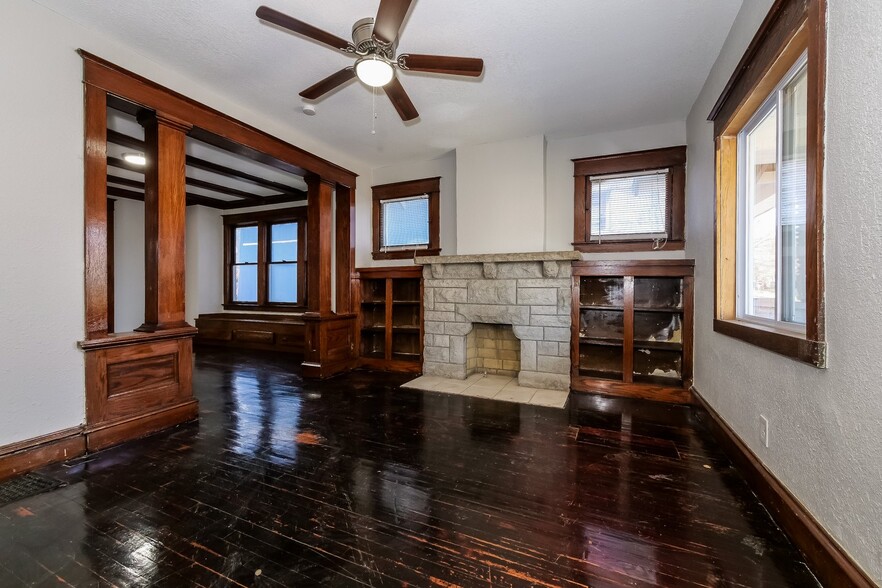 Building Photo - 3929 S Benton Ave