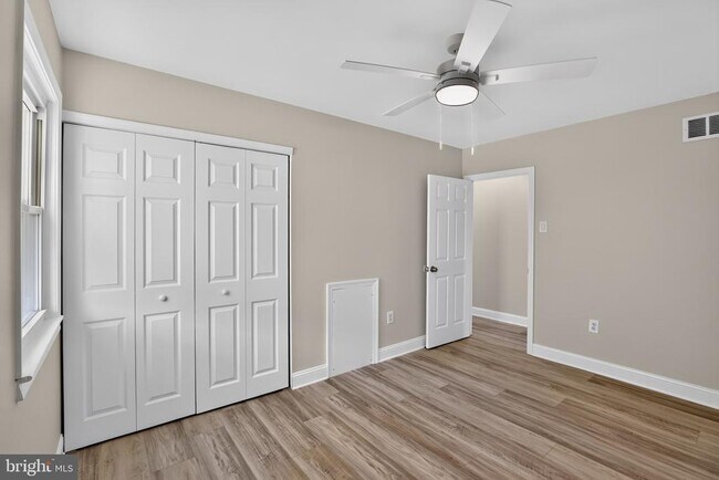 Building Photo - 9312 Edmund St