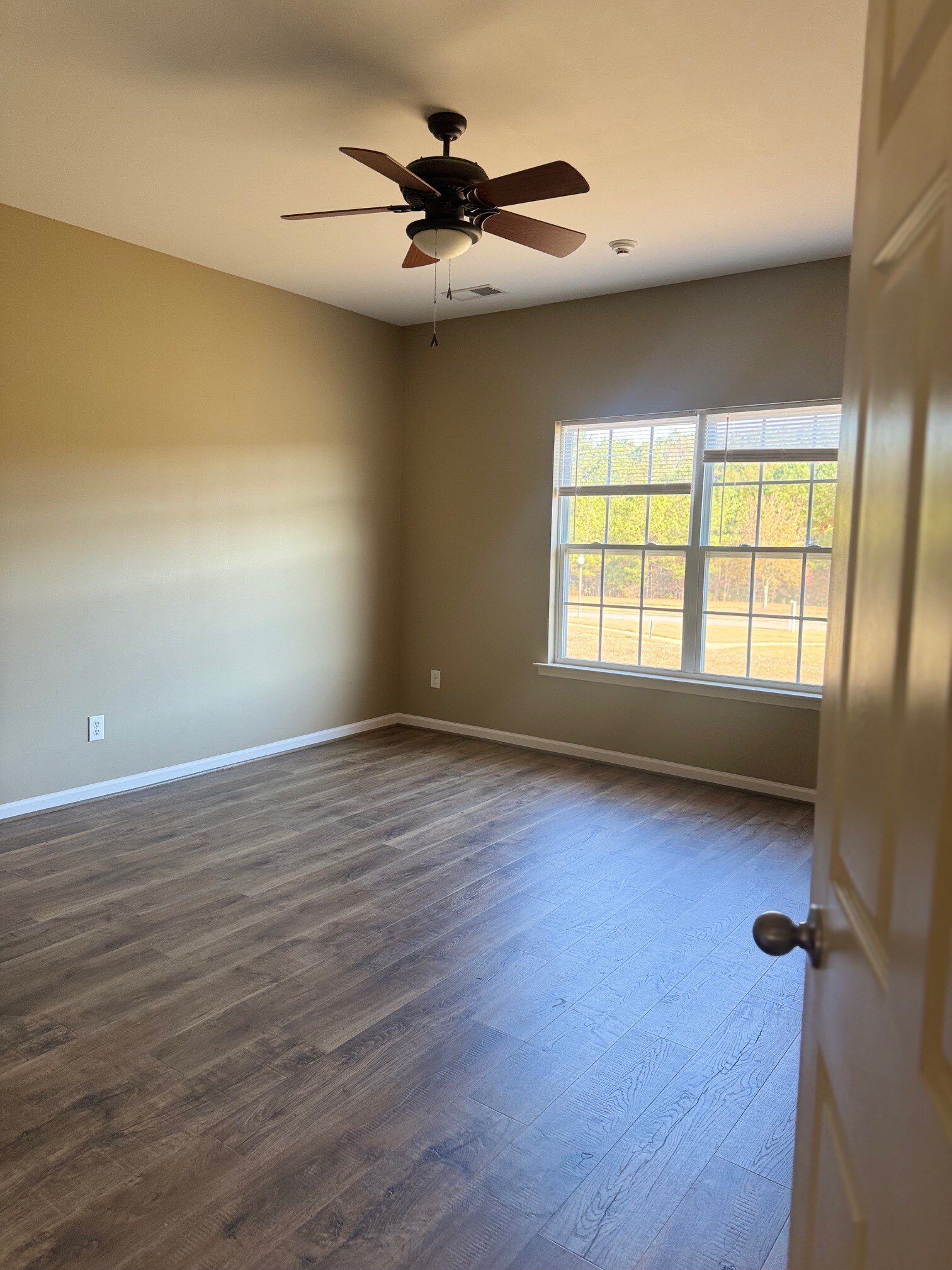 Building Photo - 1017 Fairbank Ln