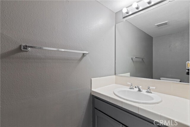 Building Photo - 43865 Carefree Ct