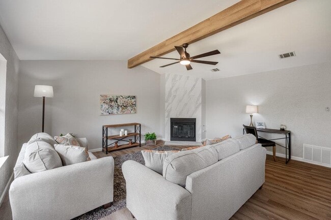 Building Photo - 7804 Turquoise Trail