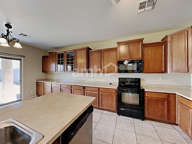 Building Photo - 7719 S 69th Lane