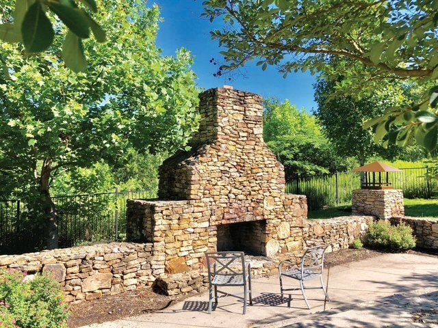 Building Photo - 1106 Tree Top Way