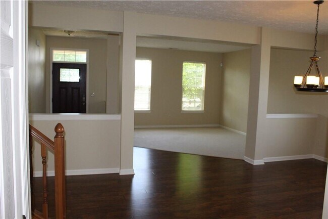 Building Photo - Beautiful 4 BR Home in Brownsburg!