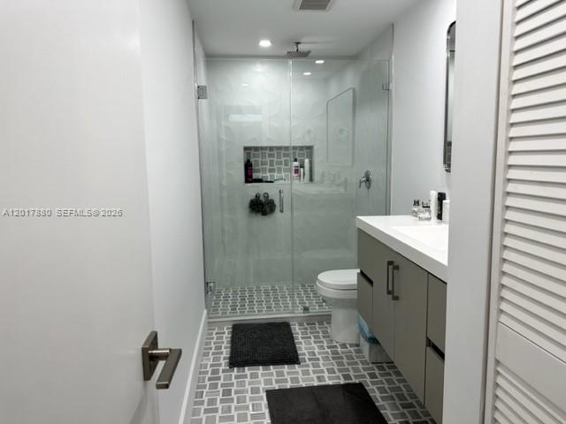 Building Photo - 5401 Collins Ave