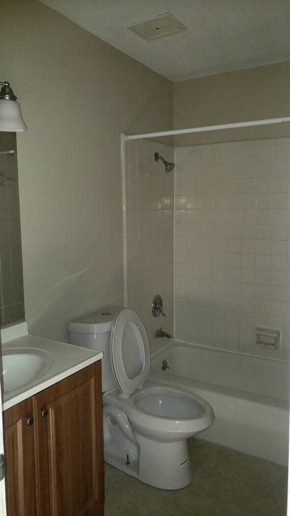 Building Photo - Brookwood Towns Apartment Homes