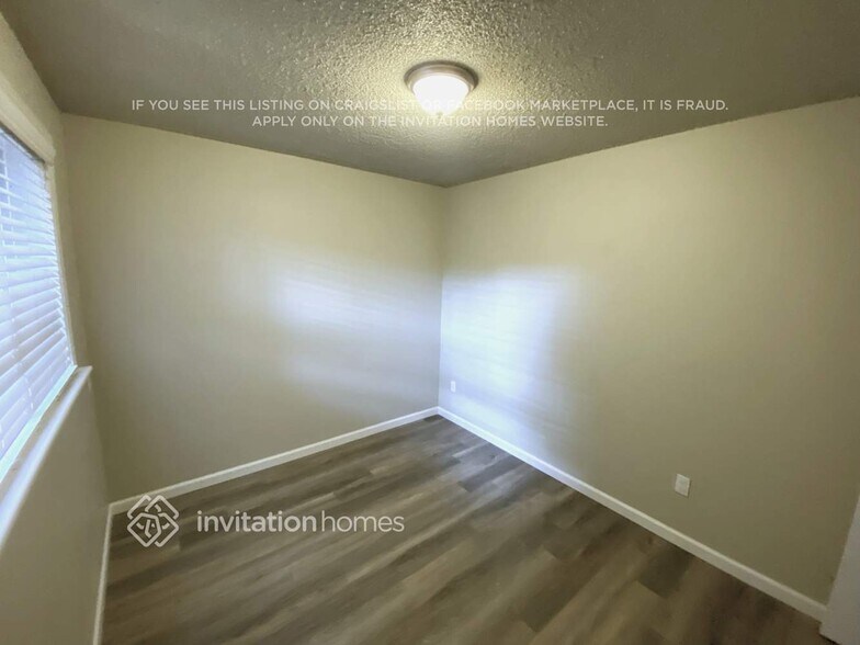 Building Photo - 3725 SW 332nd Pl