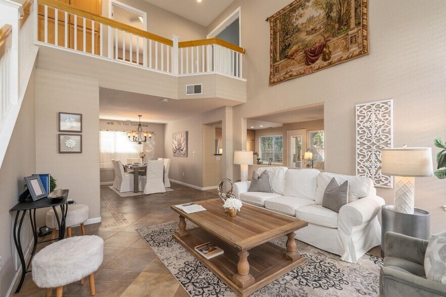 Building Photo - 2532 Tapestry Way