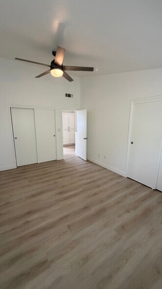 Building Photo - 2600 Brookside Dr