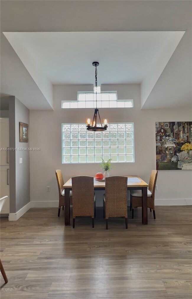 Building Photo - 16410 Sapphire Bend