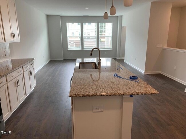 Building Photo - 1241 Commack Dr