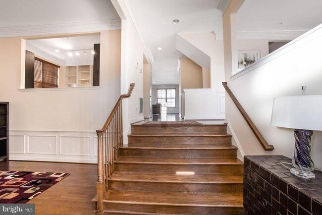 Building Photo - 3041 Bel Pre Rd