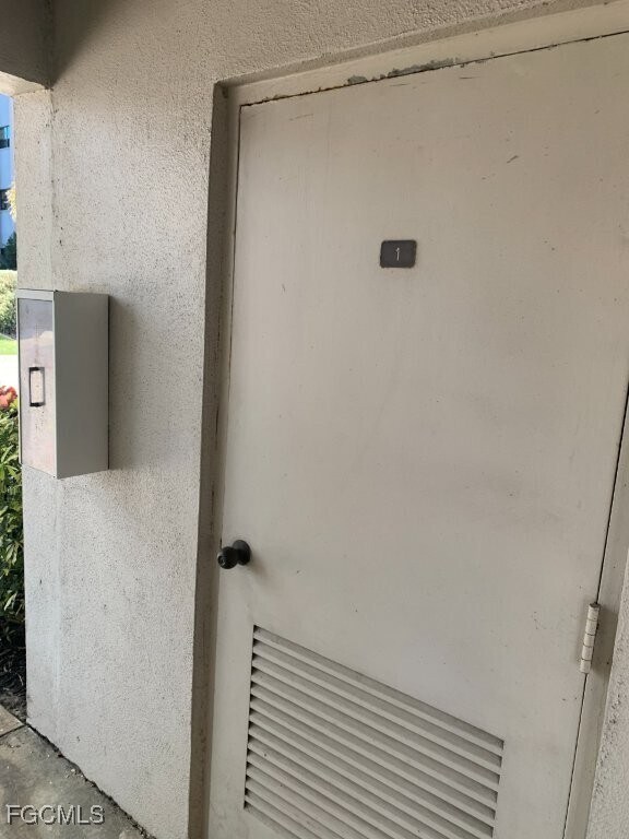 Building Photo - 1925 Clifford St