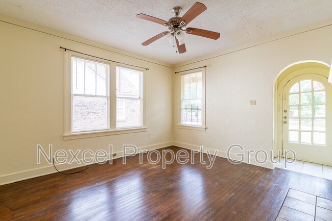 Building Photo - 783 E Pkwy S