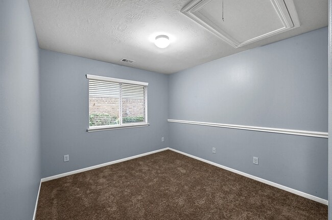 Building Photo - 15710 Bannowsky Lane