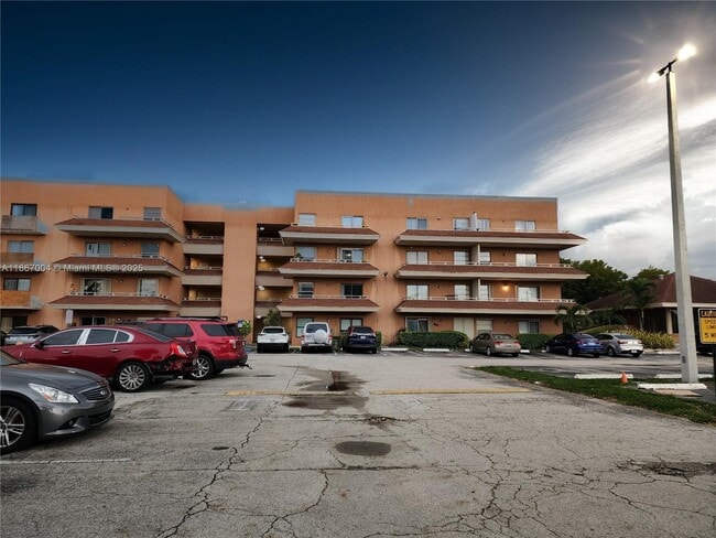 Primary Photo - 17530 NW 68th Ave