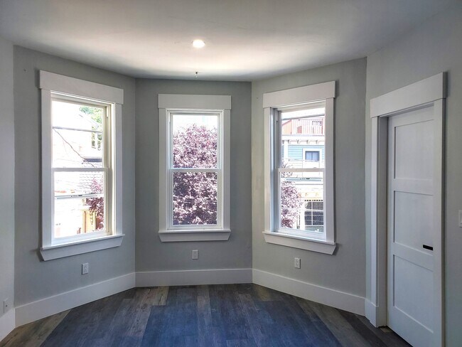 Building Photo - 9 Spring Garden St