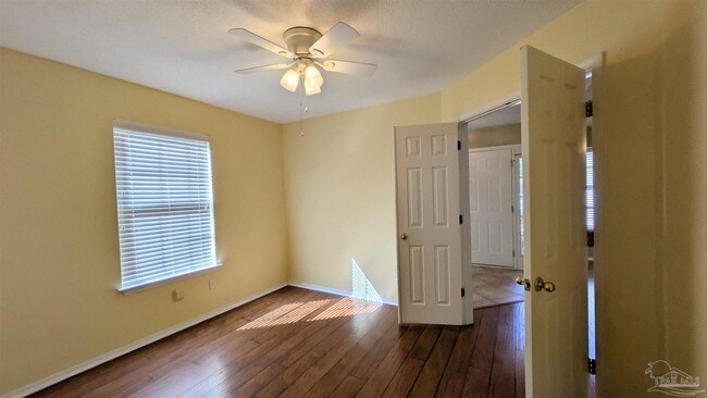 Building Photo - 213 Mirabelle Cir