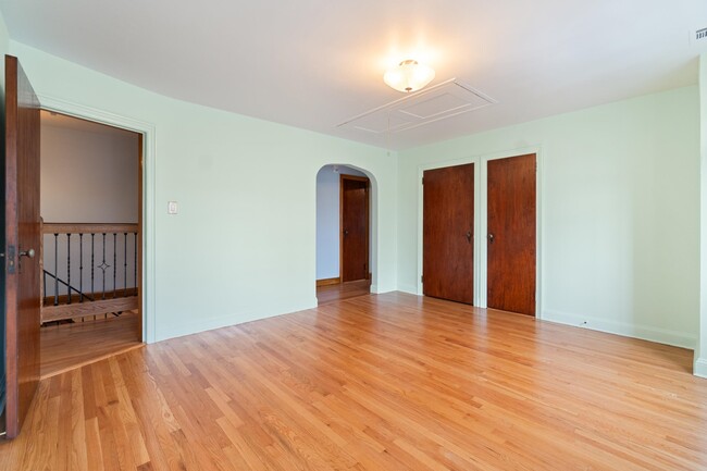 Building Photo - 2314 Palisade Ave