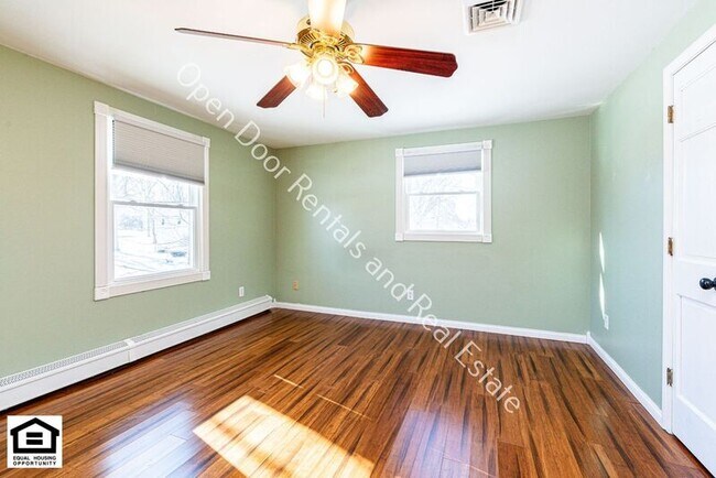 Building Photo - 1225 Clarion Dr