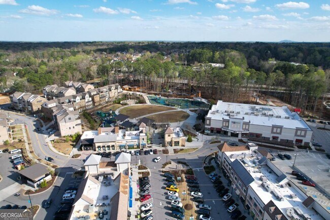 Building Photo - 5051 Pinckney Ln