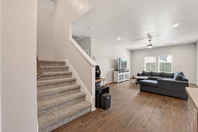 Building Photo - 21500 Rustic Elm Dr