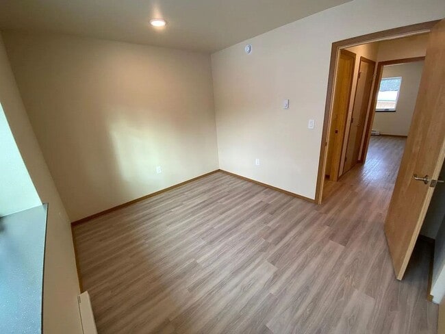 Building Photo - Midway Flats, LLC