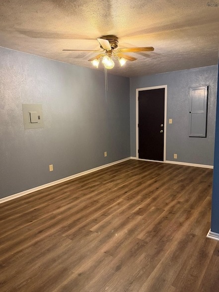 Building Photo - 1019 Harris Ln