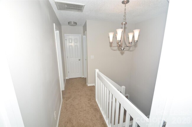 Building Photo - 605 Mountainwater Dr
