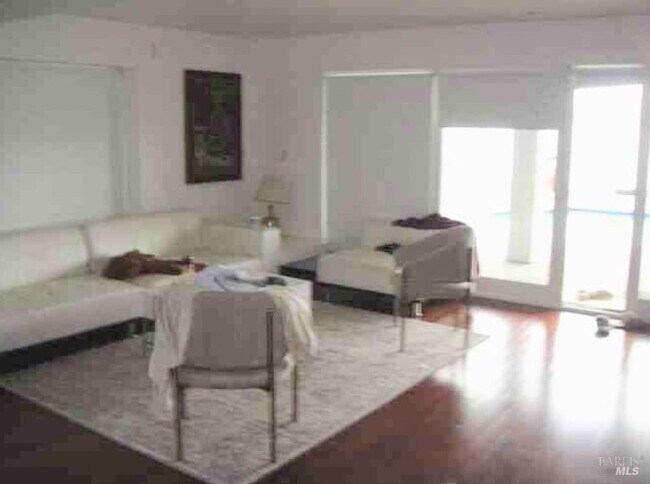 Building Photo - 5148 Paradise Dr