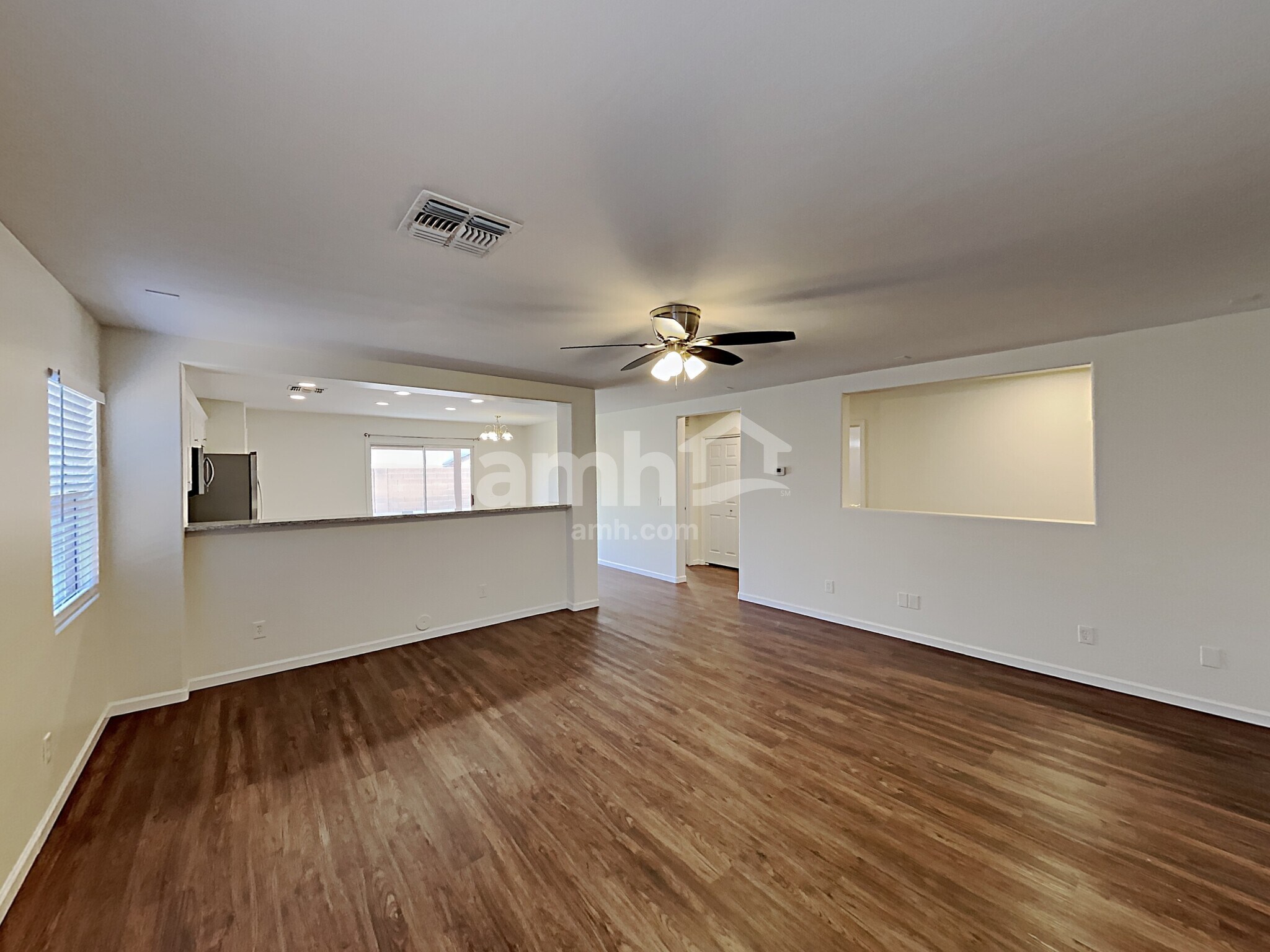 Building Photo - 12433 W Willow Ave