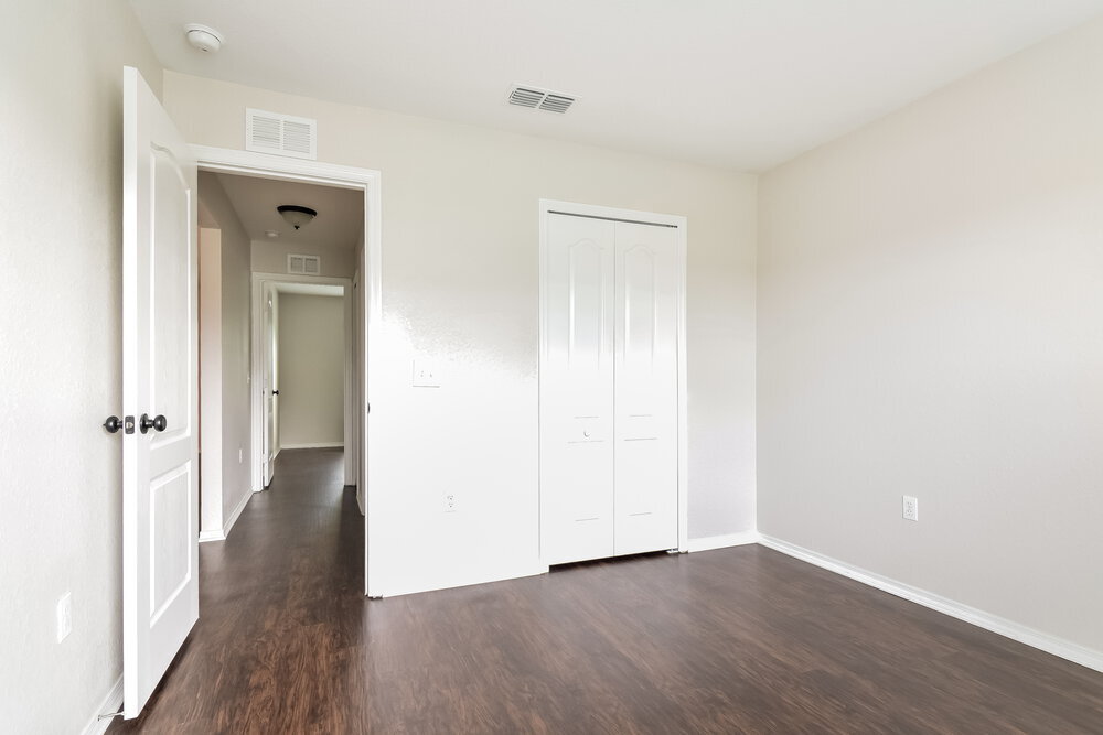 Building Photo - 2146 Mirasol Dr