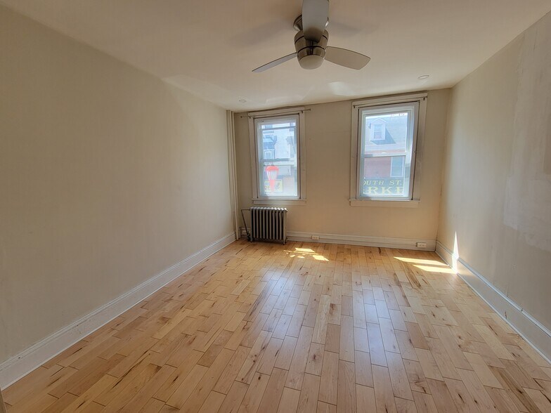 Building Photo - 409 South St