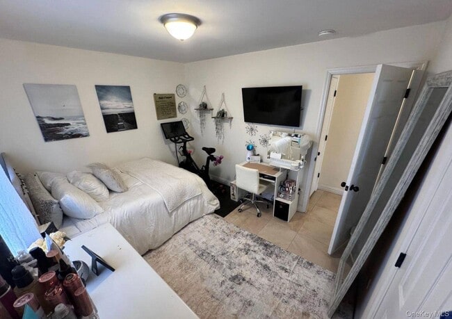 Building Photo - 518 E Penn St