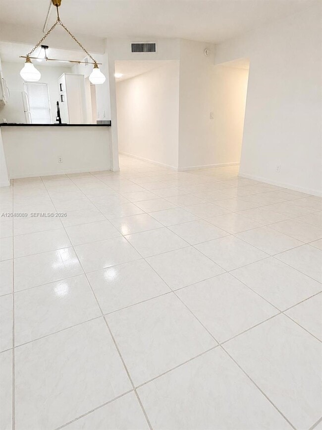 Building Photo - 8305 Royal Palm Blvd